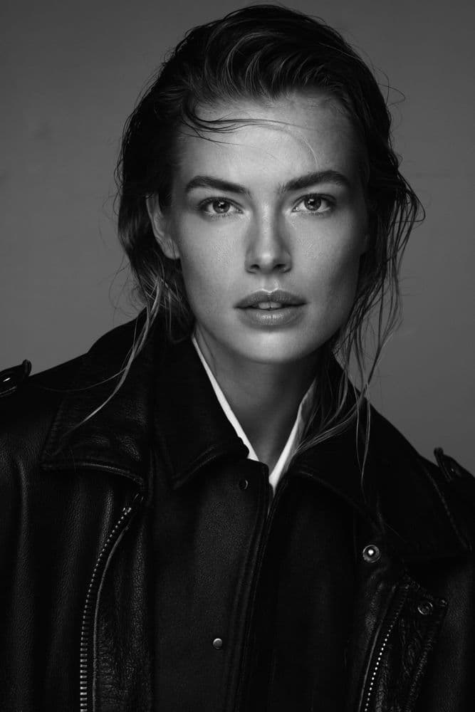 model-image-Frederique