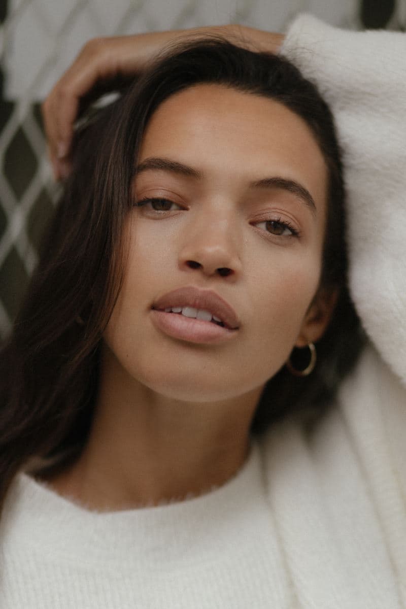 model-image-Thais